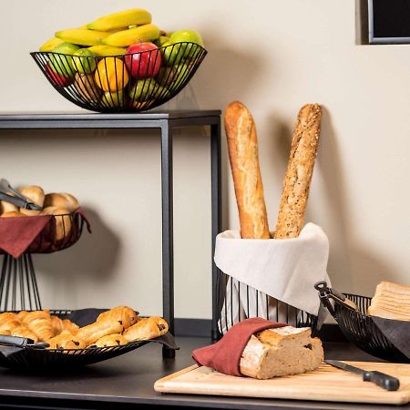 Ibis Brussels Centre Chatelain Іксель Екстер'єр фото