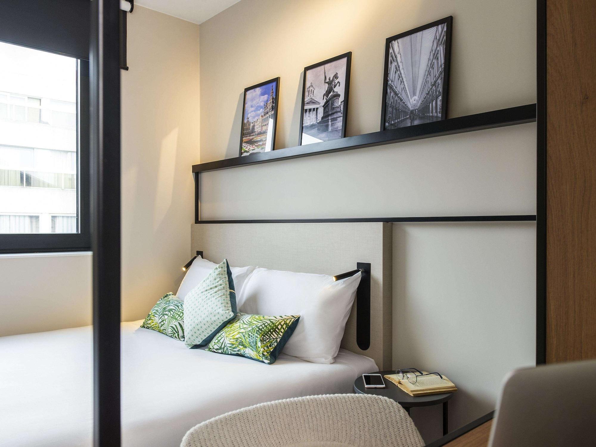 Ibis Brussels Centre Chatelain Іксель Екстер'єр фото