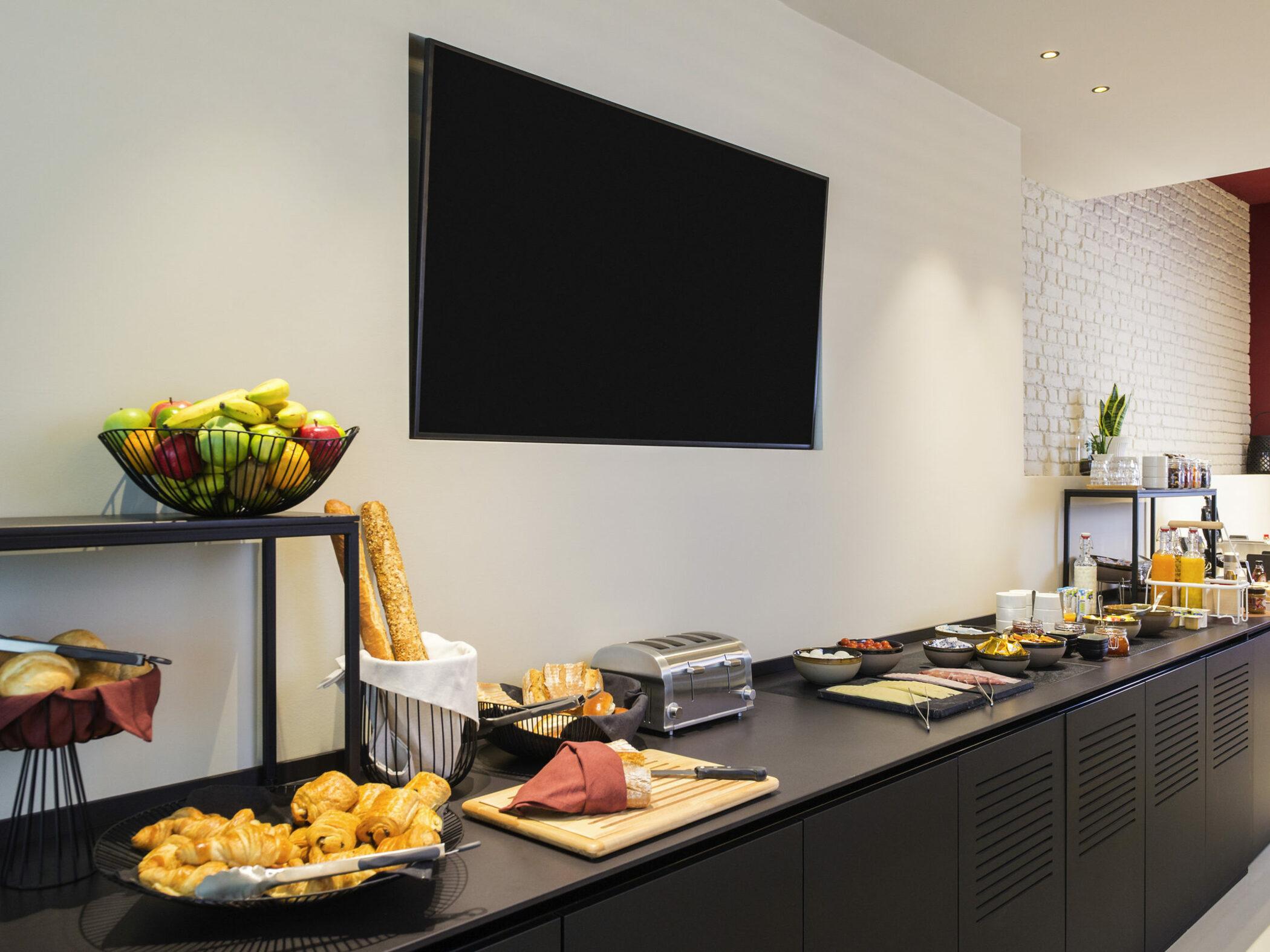 Ibis Brussels Centre Chatelain Іксель Екстер'єр фото