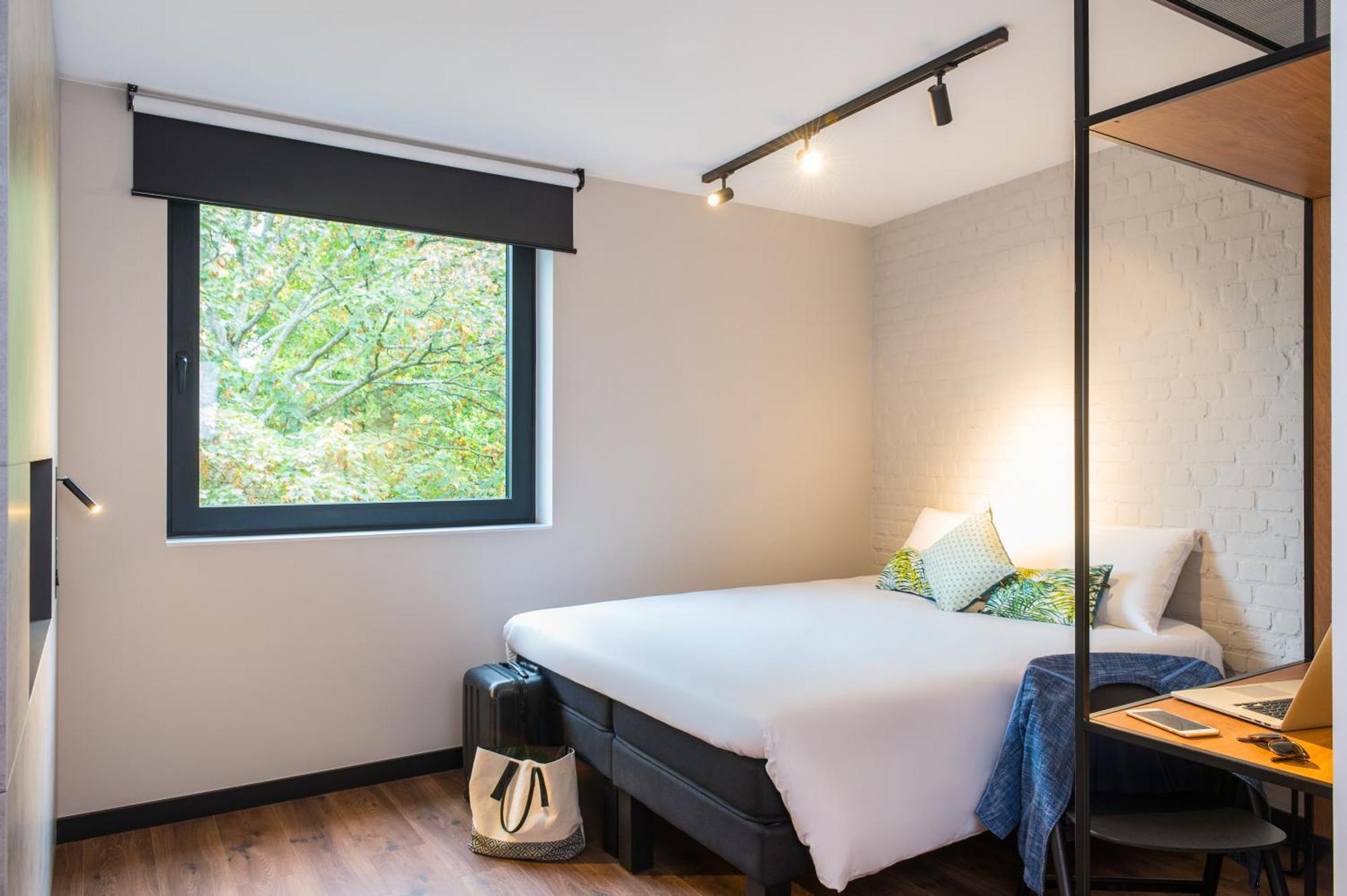 Ibis Brussels Centre Chatelain Іксель Екстер'єр фото